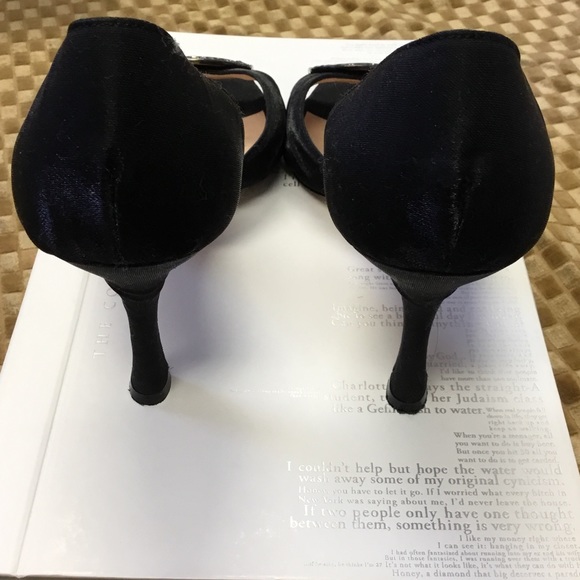 Manolo Blahnik Black Sedaraby D’Orsay heels. - Picture 5 of 6